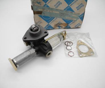 0000900250 Fuel pump OM352