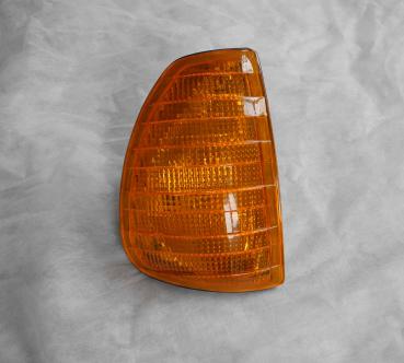 0008200521 Blinkleuchte vorne rechts Hella