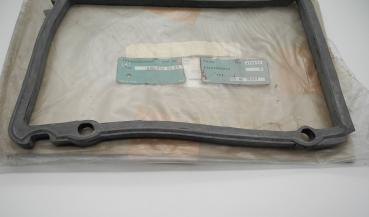 Preview: 0008268080 Right headlight seal W107