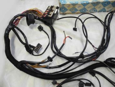 Preview: 1075400706 Hauptleitungssatz W107 R107 280SL