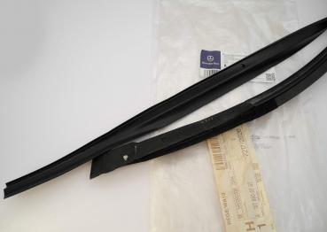 Preview: 1076900797 Pad on the left side of the A-pillar R107