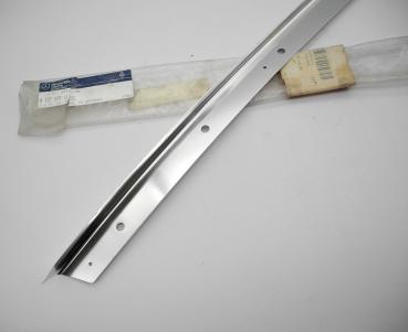 1076981080 Trim strip A-pillar C107