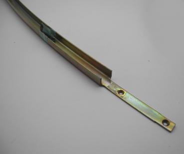 Preview: 1077200415 Fensterlaufschiene vorne rechts W107