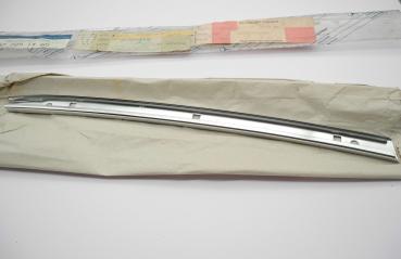 Preview: 1077251465 Chrome trim strip