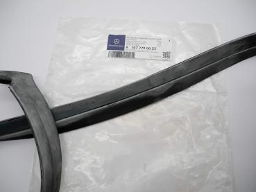 Preview: 1077790022 Verdeckdichtung vorne quer R107 SL