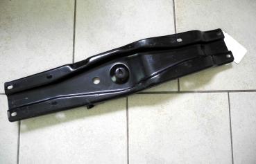 1102400402 Engine mount