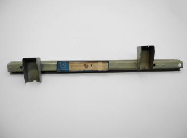 Preview: 1107300515 Fensterführung linke Fondtür Heckflosse