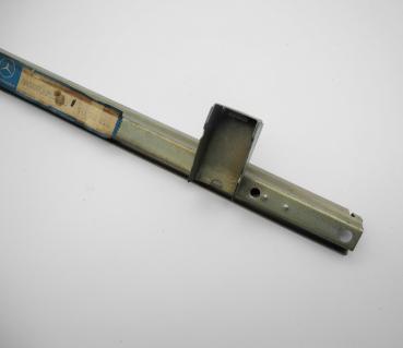 1107300515 Fensterführung linke Fondtür Heckflosse