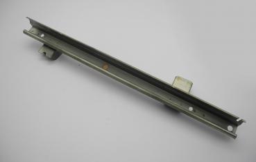 1107300615 Fensterführung re. Fondtür Heckflosse