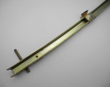 Preview: 1137201117 Fensterlaufschiene links hinten Pagode