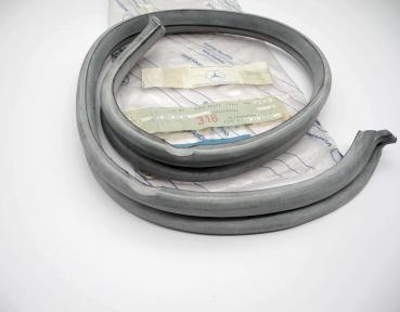 1137951222 Seal for hard- and softtop Pagoda