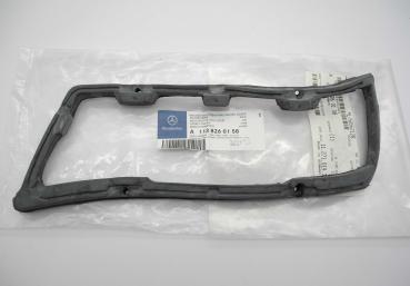 Preview: 1138260158 Left taillight seal W113