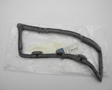 Preview: 1138260258 Right taillight seal W113