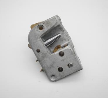 1157300135 Door lock rear left child safety lock