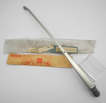 1168200644 Right windshield wiper arm W116