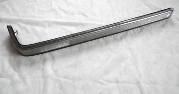 1408203964 Light strip on the left rear lamps W140