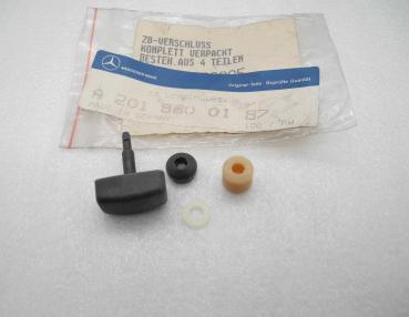 2018800187 Fastener on bumper trim for trailer coupling