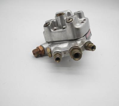 0000740913 Fuel distributor M102 Bosch 0438100071