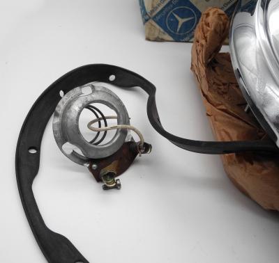 0008204261 Main headlight Bosch