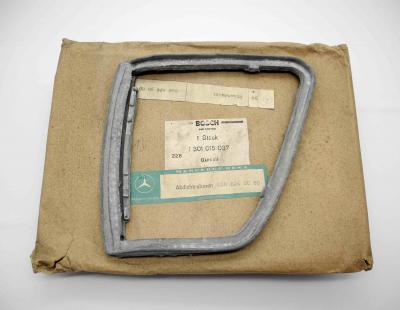 0008269080 Dichtung Blinker links W116