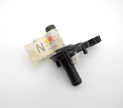 0008303084 Heater valve