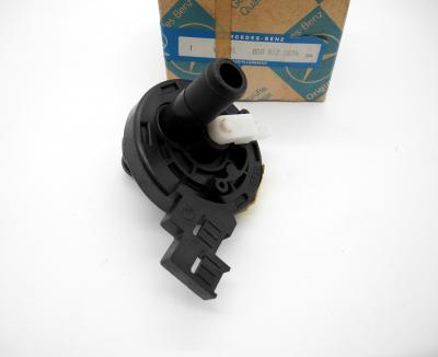 0008320084 Heater valve 