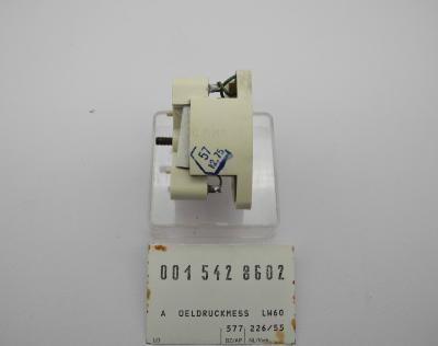 0015428602 Öldruckmesser 24V