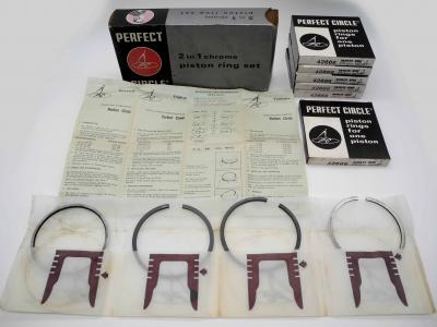 0015864503 Set of piston rings 82.00mm standard