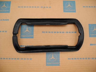 101808260497 Dichtrahmen Rücklicht Ponton 190SL