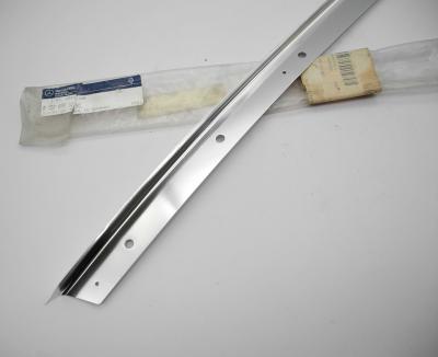 1076981080 Trim strip A-pillar C107