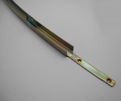 1077200415 Fensterlaufschiene vorne rechts W107