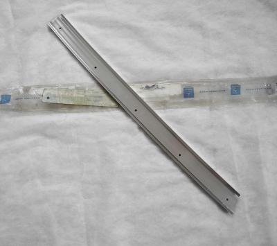 1077252065 Abdichtschiene rechts W107 SLC