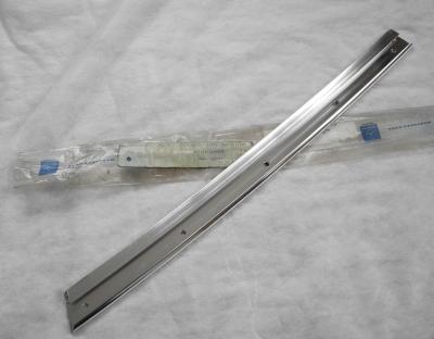 1077252065 Abdichtschiene rechts W107 SLC