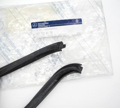 1077820198 Rubber seal sunroof front