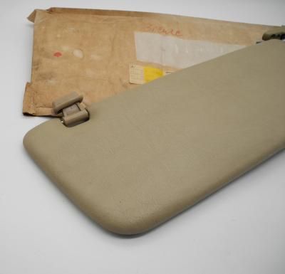 1078101910 Sonnenblende links SL Creme