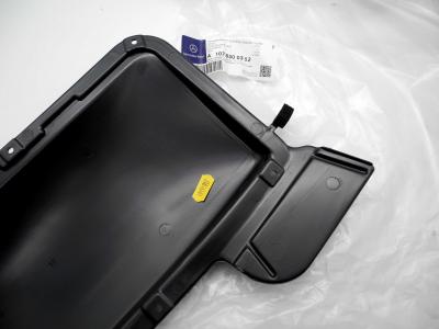 1078300352 Blower box cover W107 R107 C107