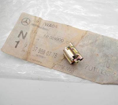 1079880778 Plug-in clip window sealing rail