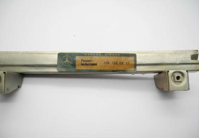 1087200215 Fensterlaufschiene vorne rechts W108 W109