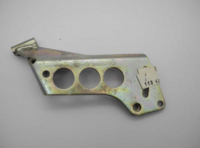 1104603235 Halter Servopumpe M110 M123