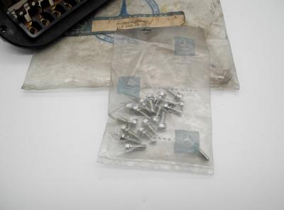 1105400050 Sicherungskasten W108 W110