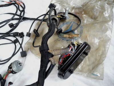 1105402105 Haupt-Kabelbaum W110 190c Heckflosse