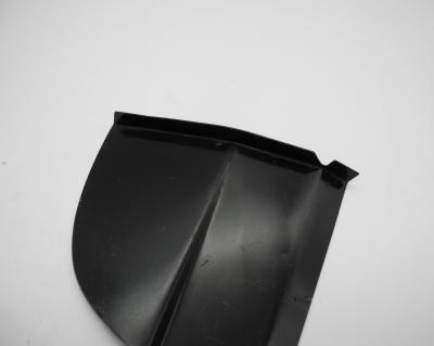 1106370136 Abschlussblech L Außenschweller Heckflosse