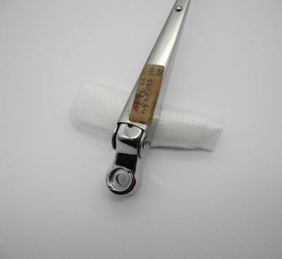 1108200444 Right wiper arm Fintail