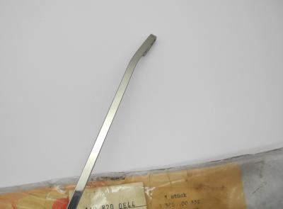 1108200644 Right wiper arm W110 W113