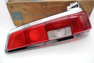 1108201464 Rückleuchte rechts W110