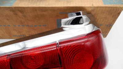 1108201464 Rückleuchte rechts W110