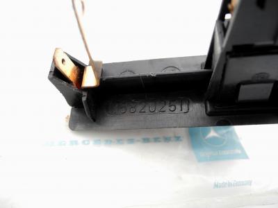 1158200050 Trunk light