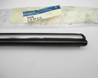 1168800182 Front left fender trim strip