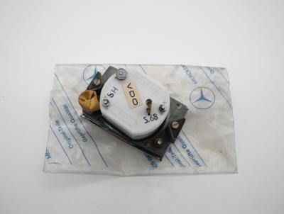 1205420711 Uhr elektrisch W120 Ponton