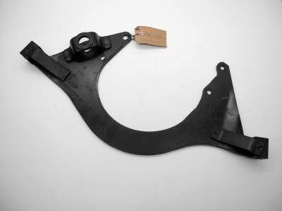 1212203116 Engine mount front